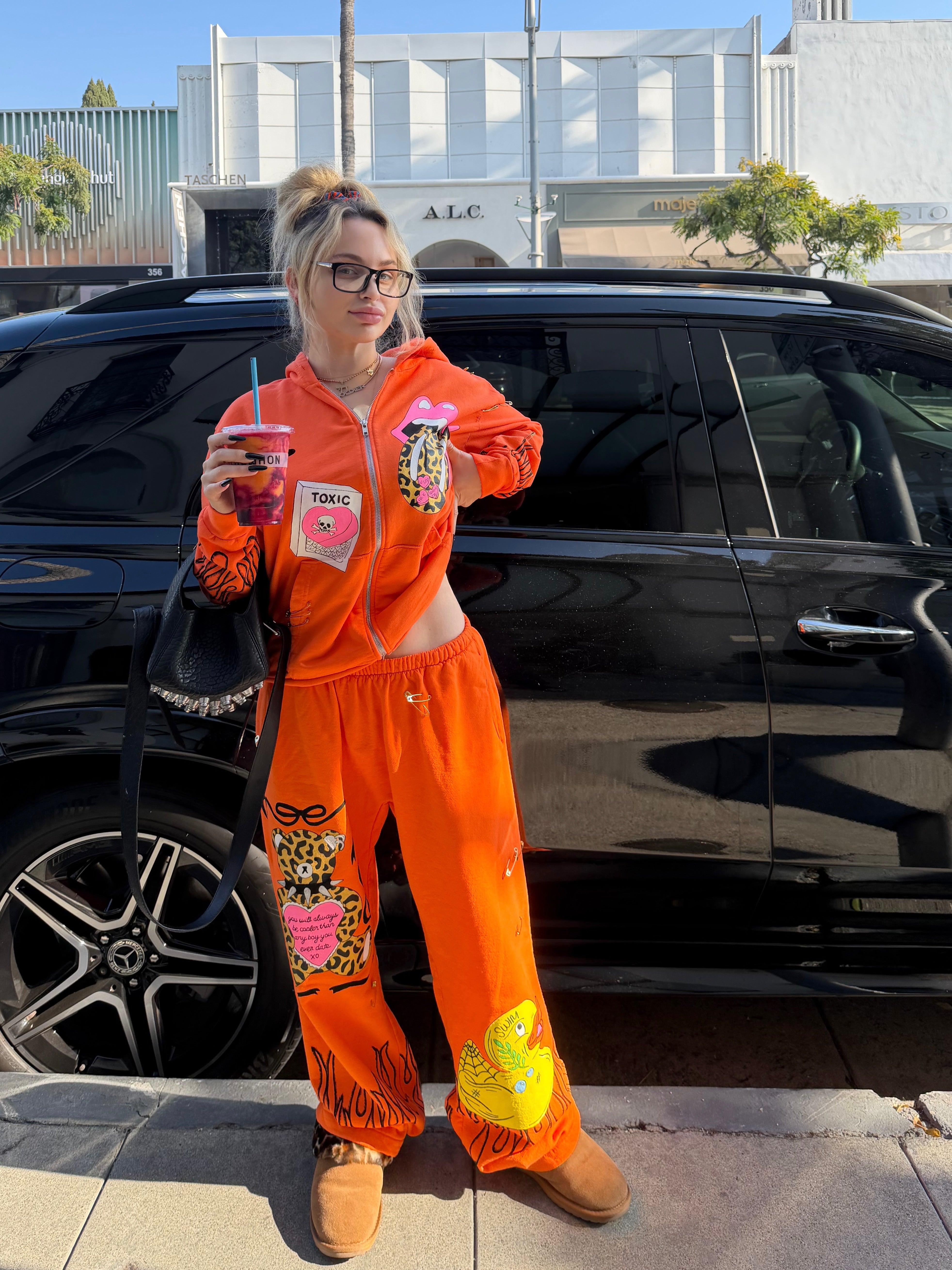 V DAY SWEATPANTS – SOPHODES